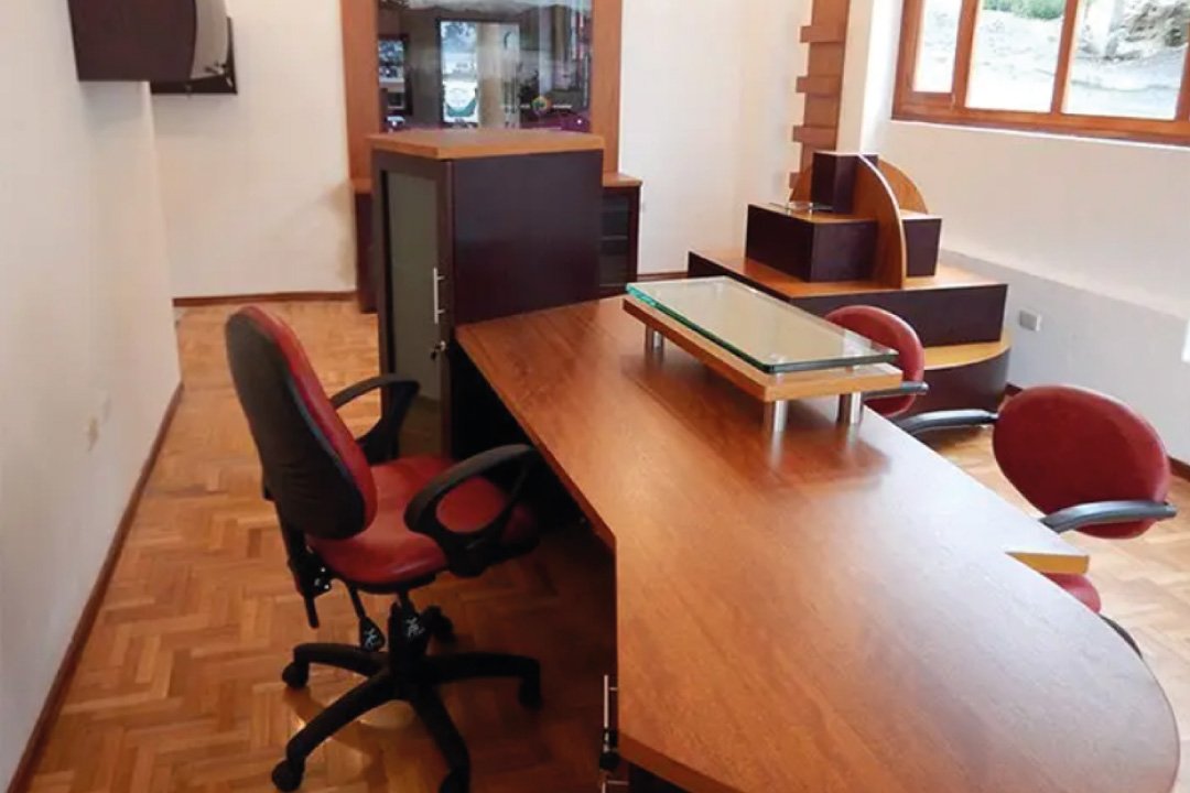 Oficina Gad Cotopaxi muebles