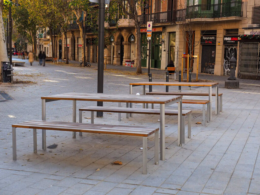 Muebles para Áreas Comunales y Urbanas